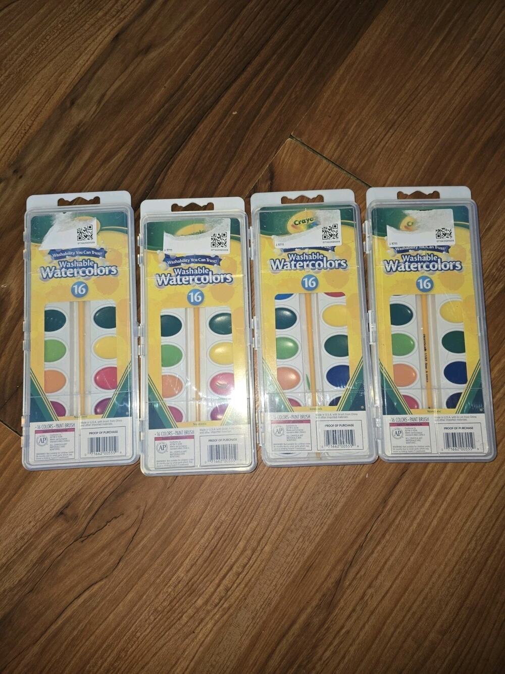 Lot of 4 Crayola Washable Watercolor Set 16 Colors Each Rainbow Color Set s14